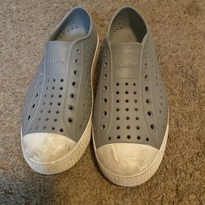 Kids Grey Native sandals - size J5